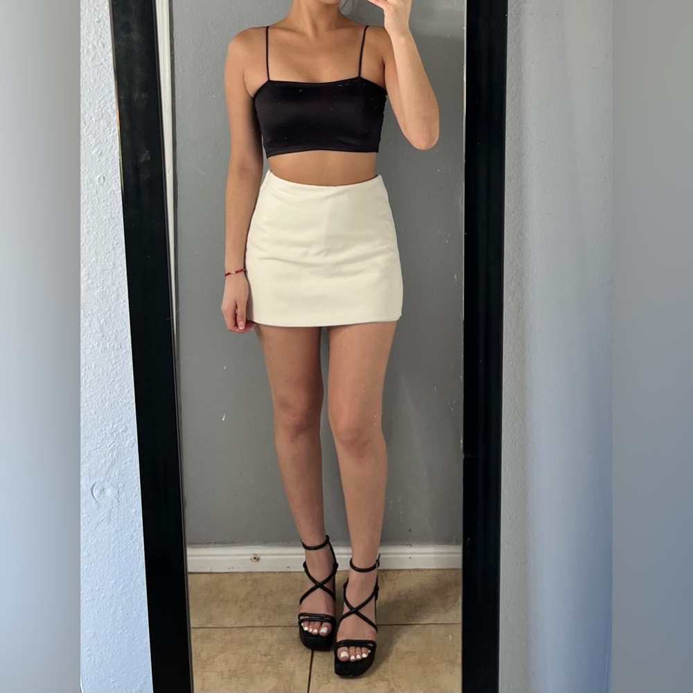 Black Spaghetti Strap square neck satin cami staple going out Crop Top sz XS